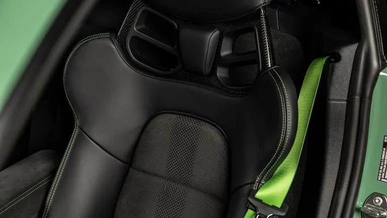 Porsche 718 Cayman GT4 RS