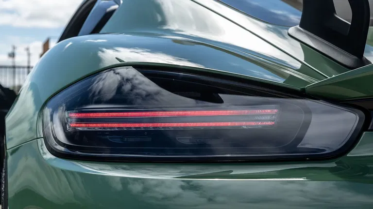 Porsche 718 Cayman GT4 RS