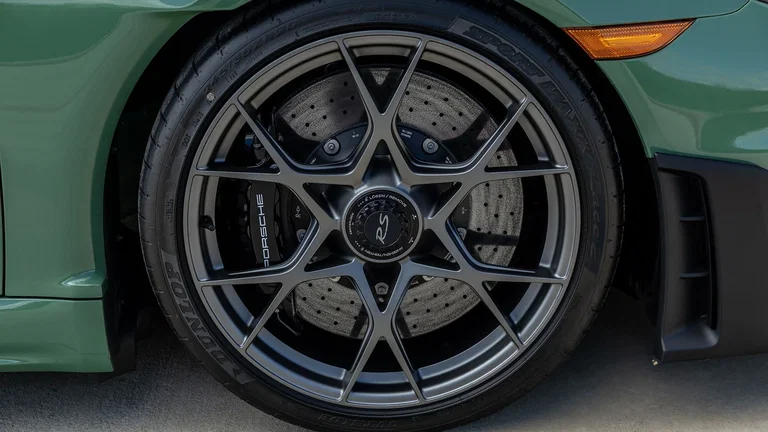 Porsche 718 Cayman GT4 RS