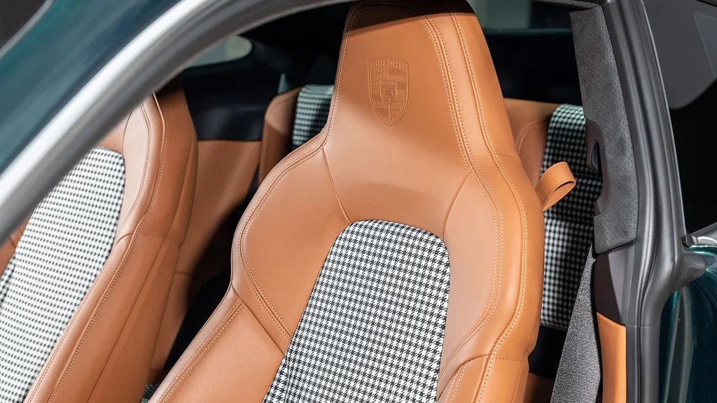 Porsche 992 Sport Classic