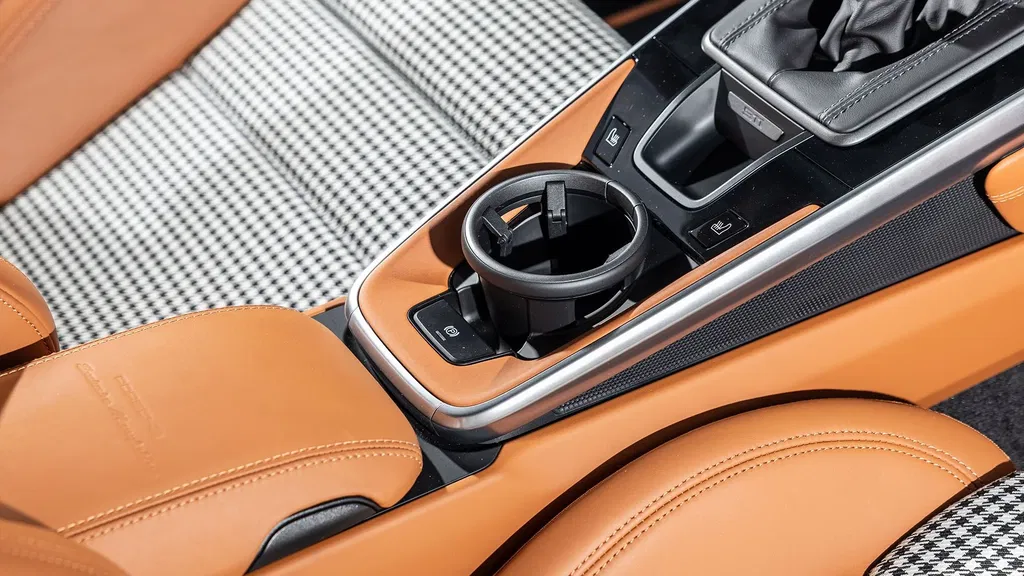 Porsche 992 Sport Classic