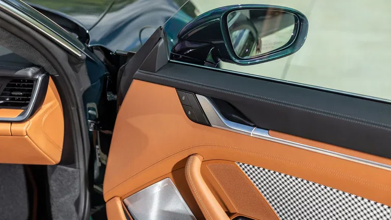 Porsche 992 Sport Classic