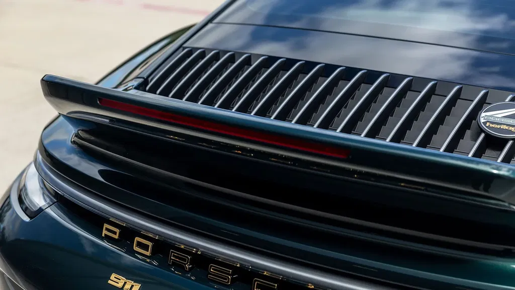 Porsche 992 Sport Classic