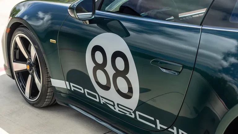 Porsche 992 Sport Classic