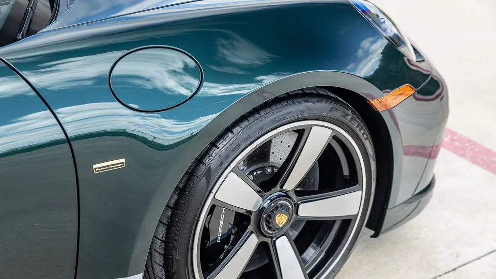 Porsche 992 Sport Classic