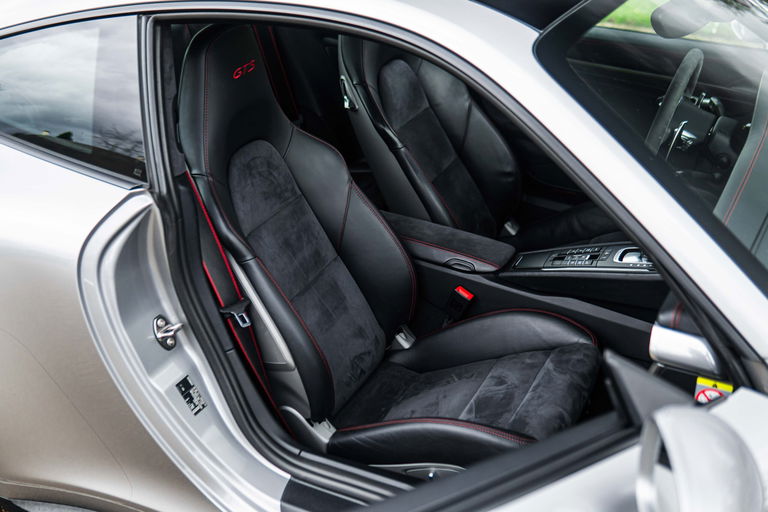 Porsche 991 Carrera GTS