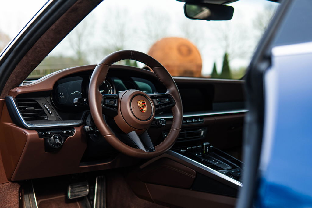 Porsche 992 Carrera 4S