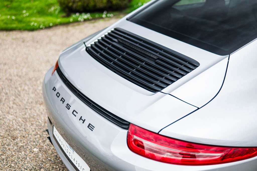 Porsche 991 Carrera GTS