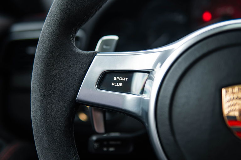 Porsche 991 Carrera GTS