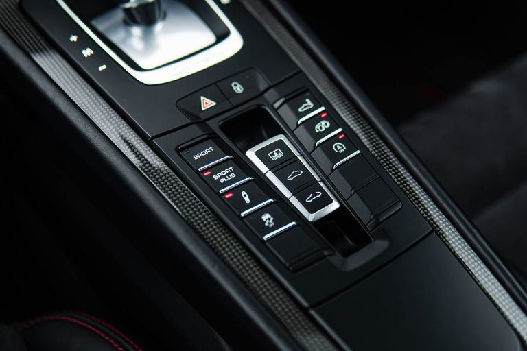 Porsche 991 Carrera GTS