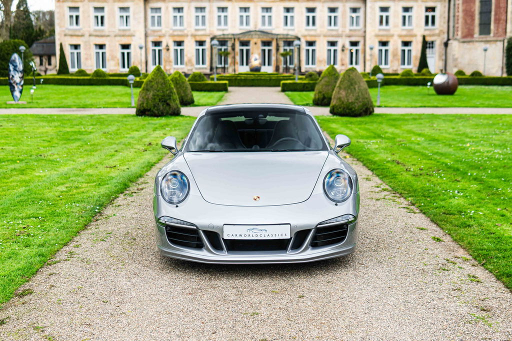 Porsche 991 Carrera GTS