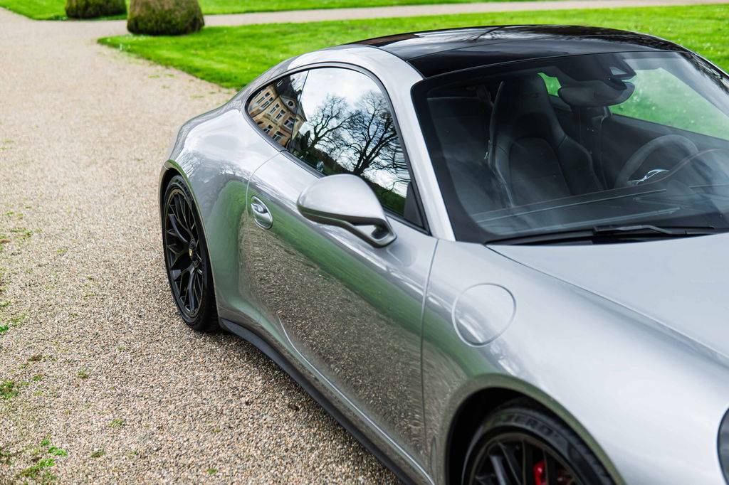 Porsche 991 Carrera GTS