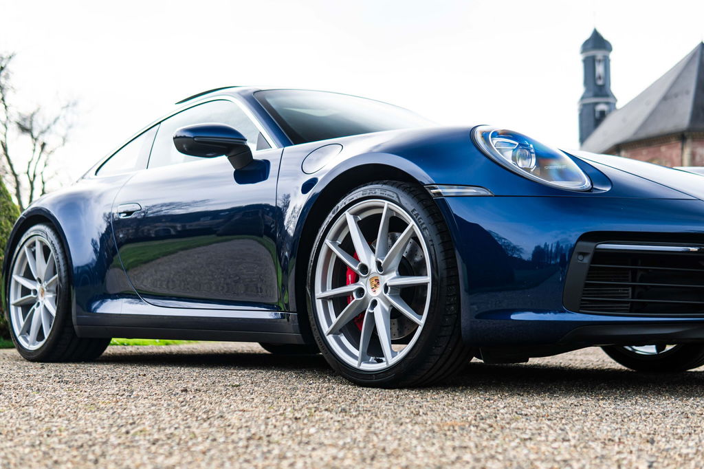 Porsche 992 Carrera 4S