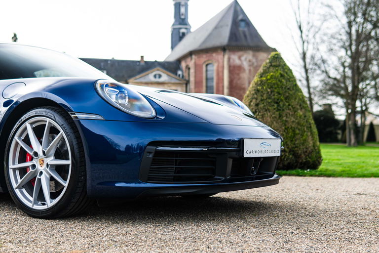 Porsche 992 Carrera 4S