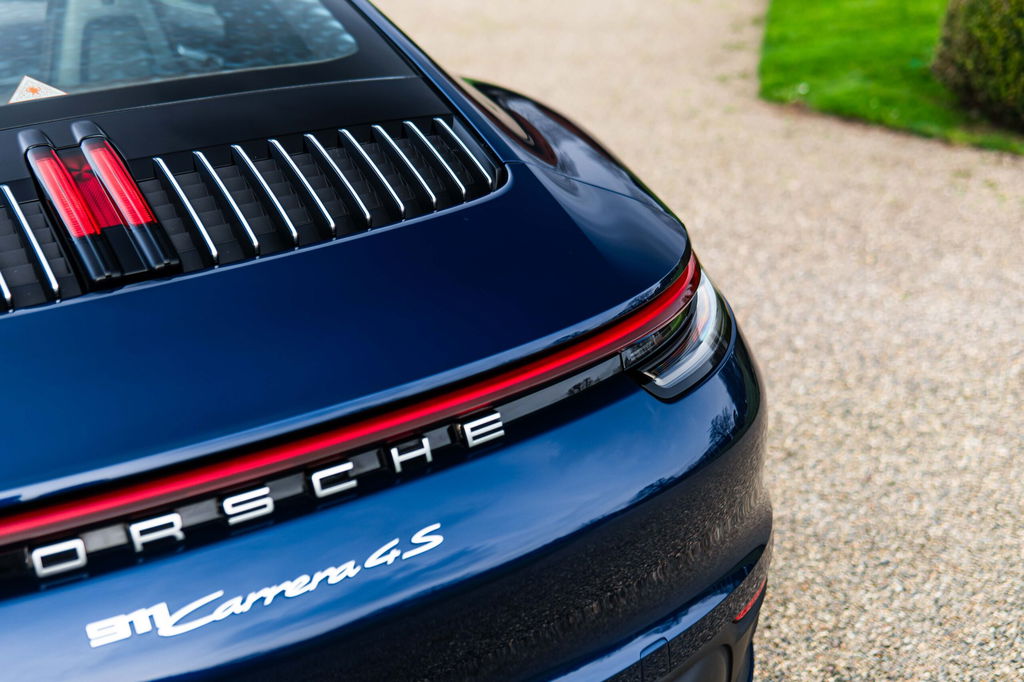 Porsche 992 Carrera 4S