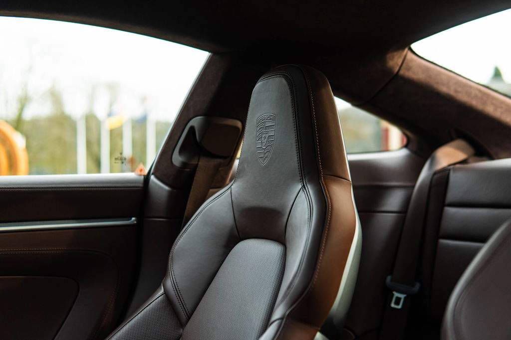 Porsche 992 Carrera 4S