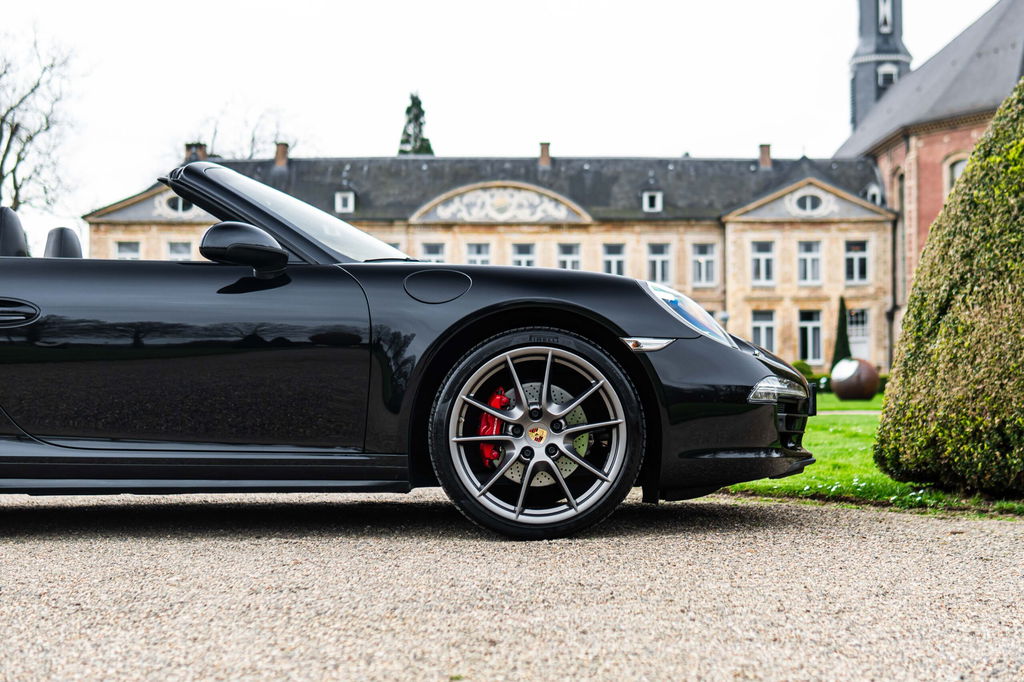 Porsche 991 Carrera 4