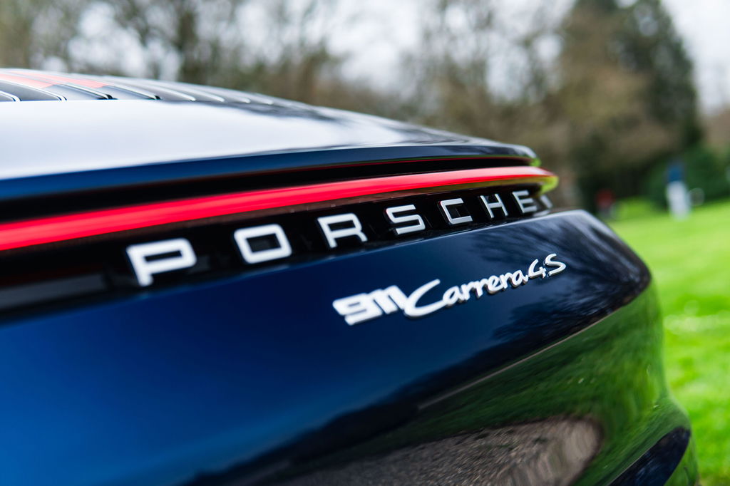 Porsche 992 Carrera 4S