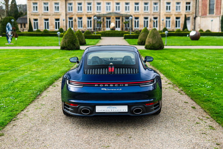Porsche 992 Carrera 4S