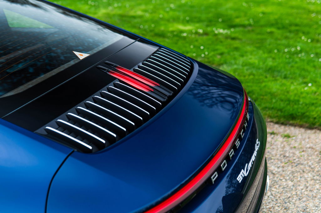 Porsche 992 Carrera 4S