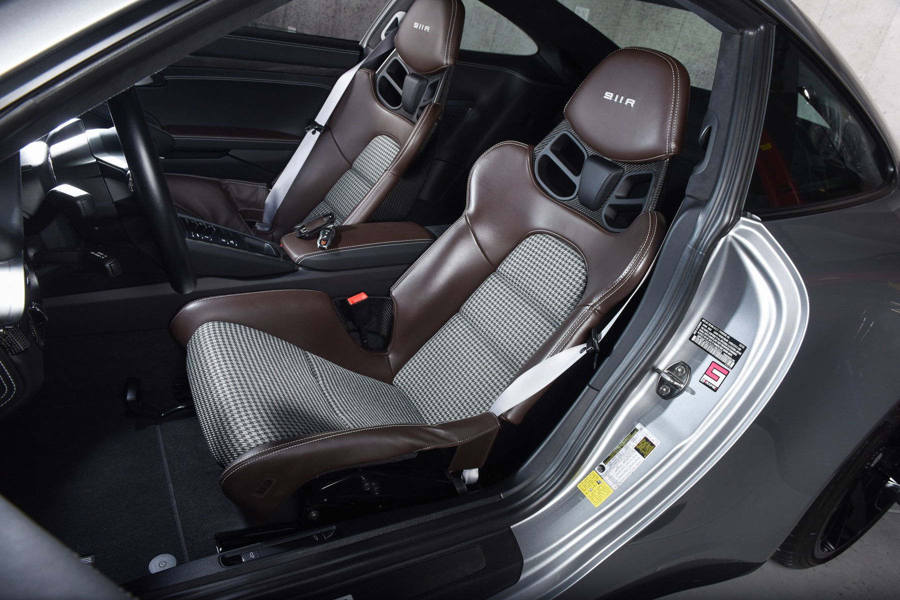 Porsche 911 R 2016 - elferspot.com - Marketplace for Porsche Porsche 911 R 2016 - elferspot.com - Marketplace for Porsche