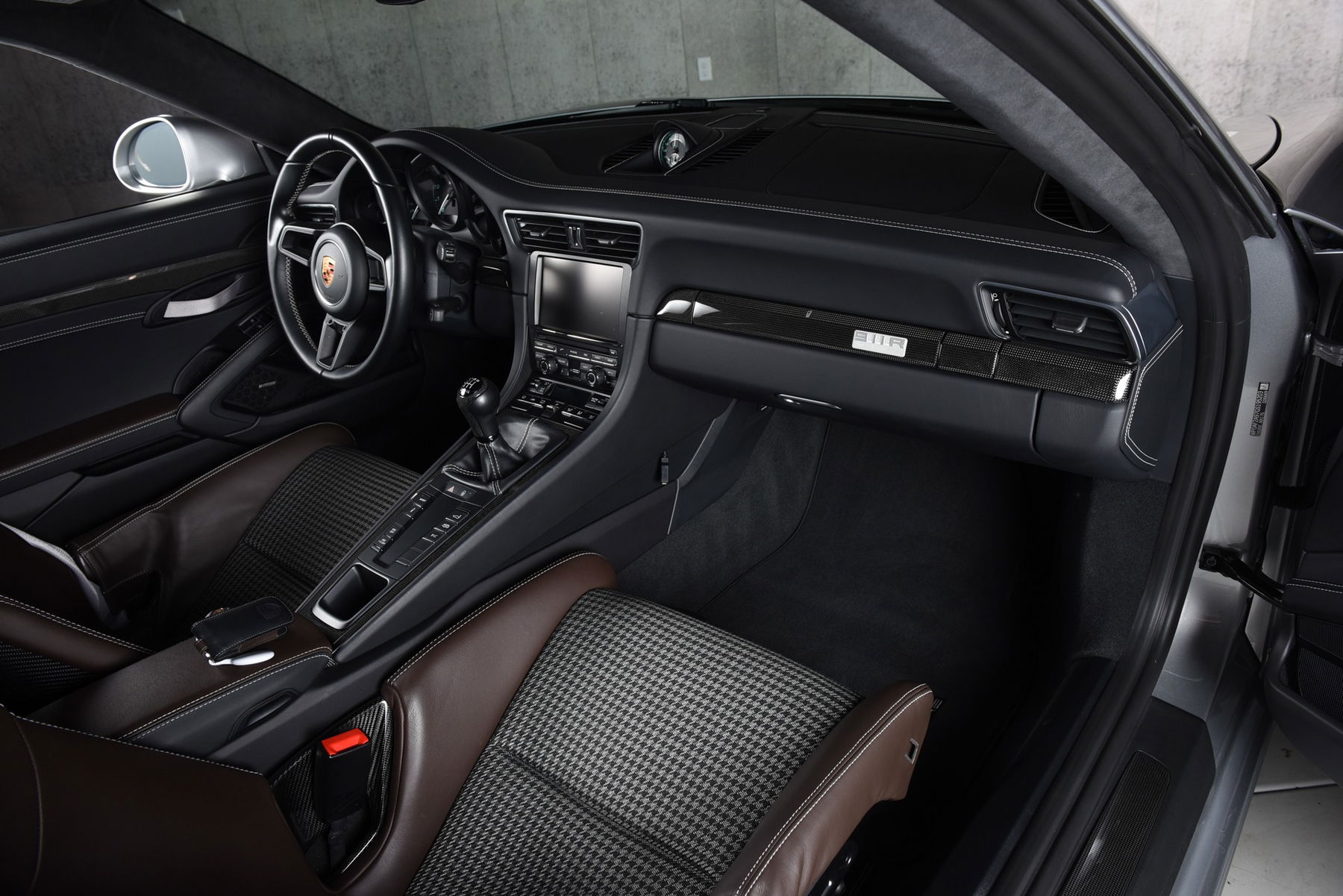 Porsche 911 R 2016 - elferspot.com - Marketplace for Porsche Porsche 911 R 2016 - elferspot.com - Marketplace for Porsche
