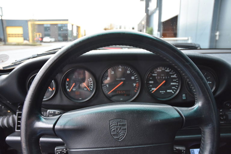 Porsche 993 Carrera 4