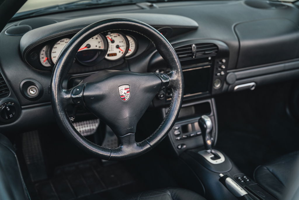 Porsche 996.2 Carrera 4