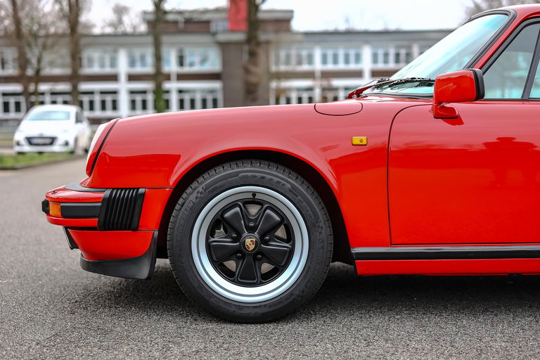 Porsche 911 Carrera 3.2