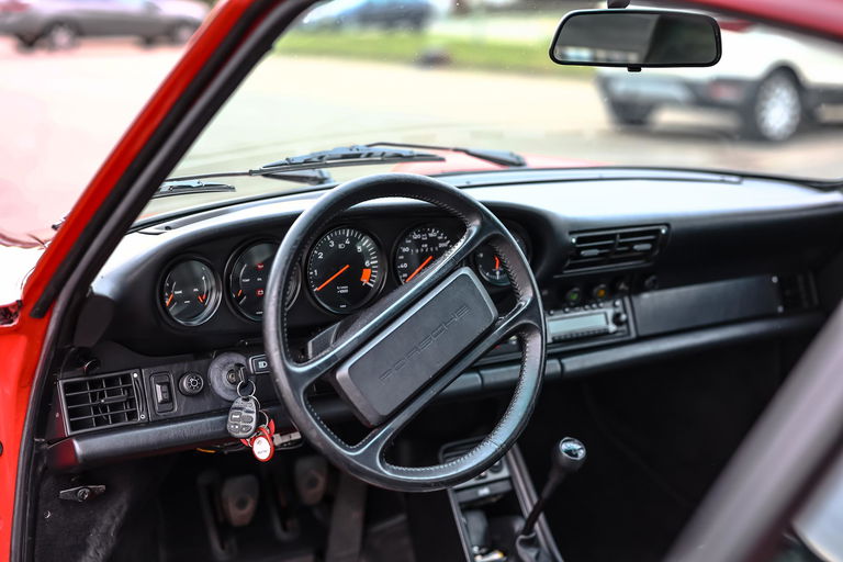 Porsche 911 Carrera 3.2