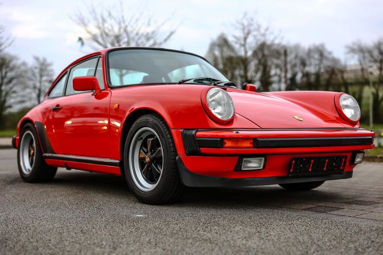 Porsche 911 Carrera 3.2