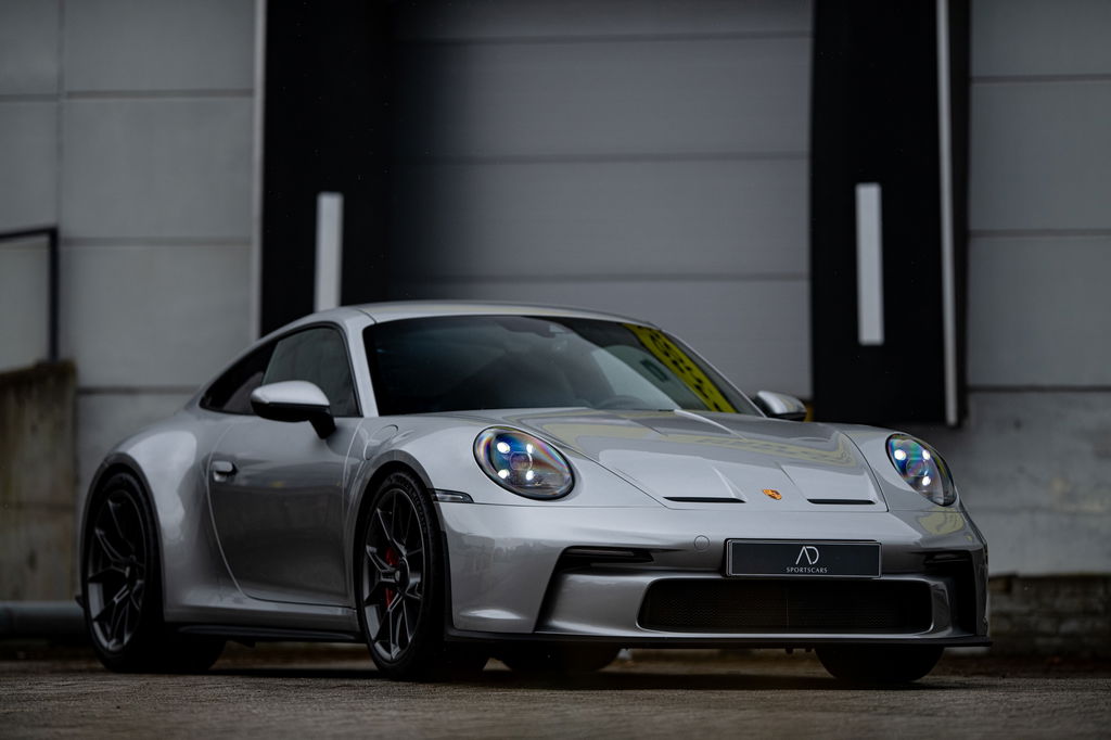 Porsche 992 GT3 Touring