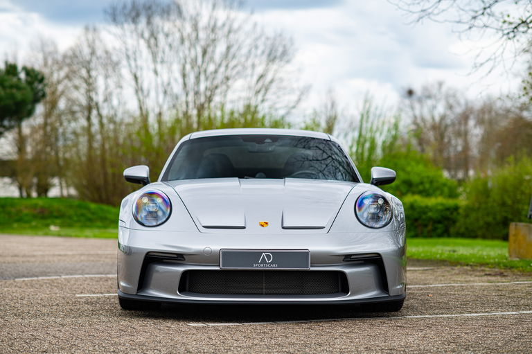 Porsche 992 GT3 Touring