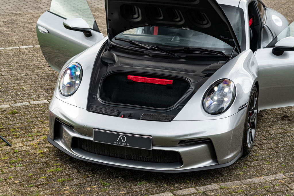 Porsche 992 GT3 Touring