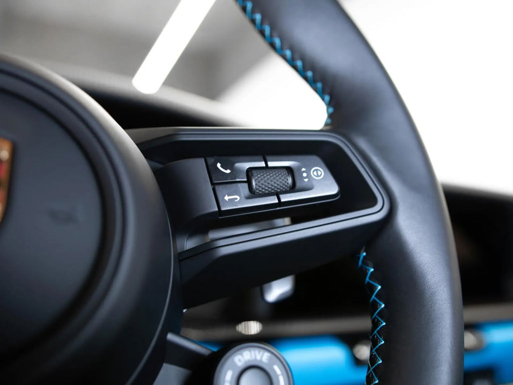 Porsche 992 GT3 Touring