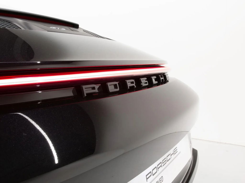 Porsche 992 GT3 Touring