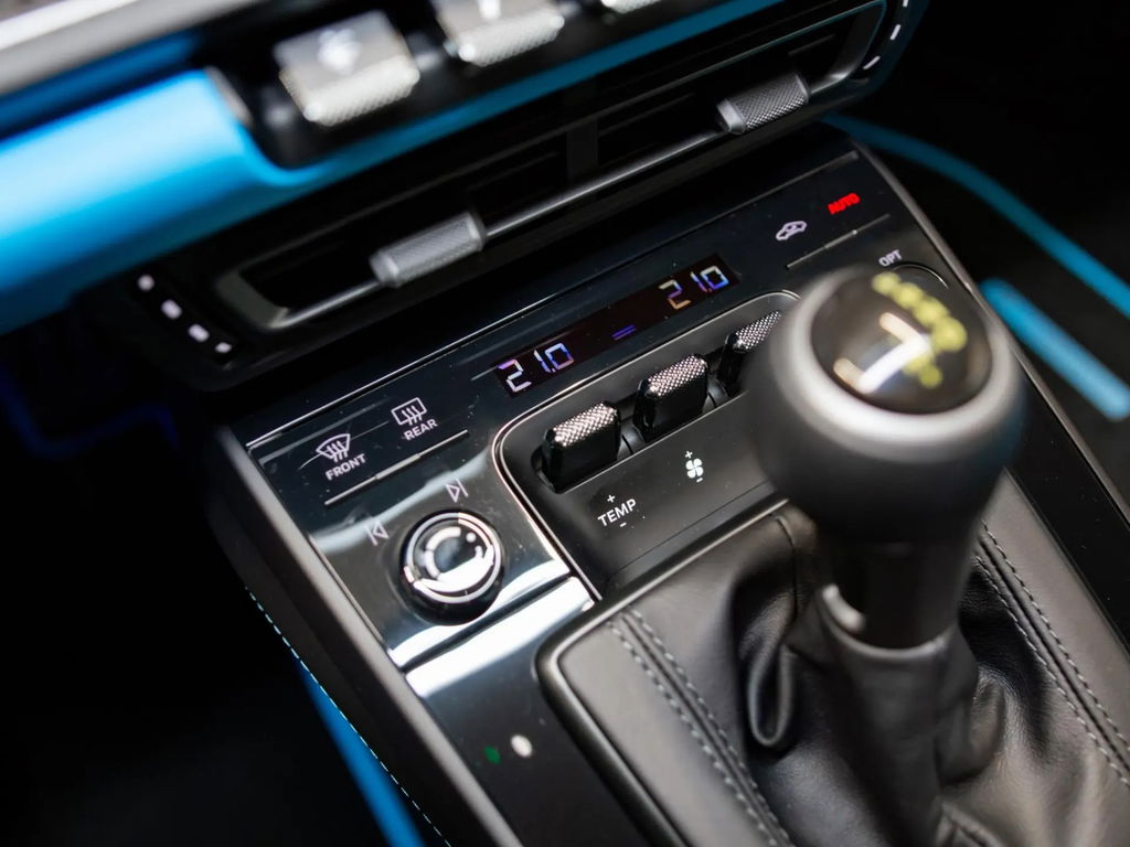 Porsche 992 GT3 Touring