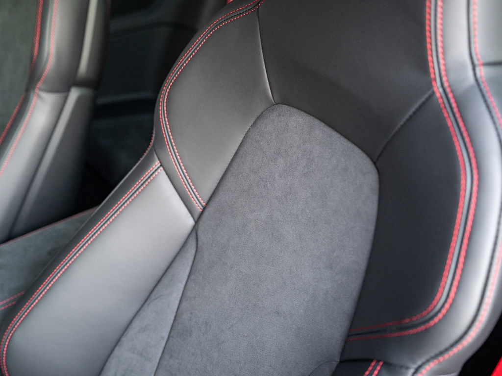 Porsche 992 Carrera GTS