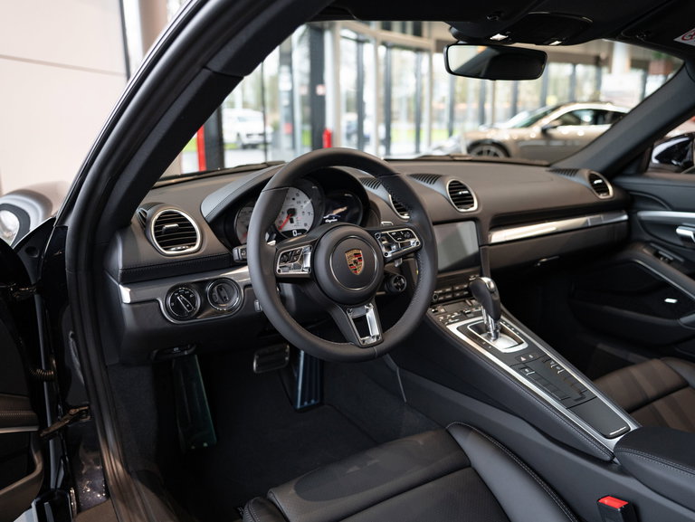 Porsche 718 Cayman Style Edition