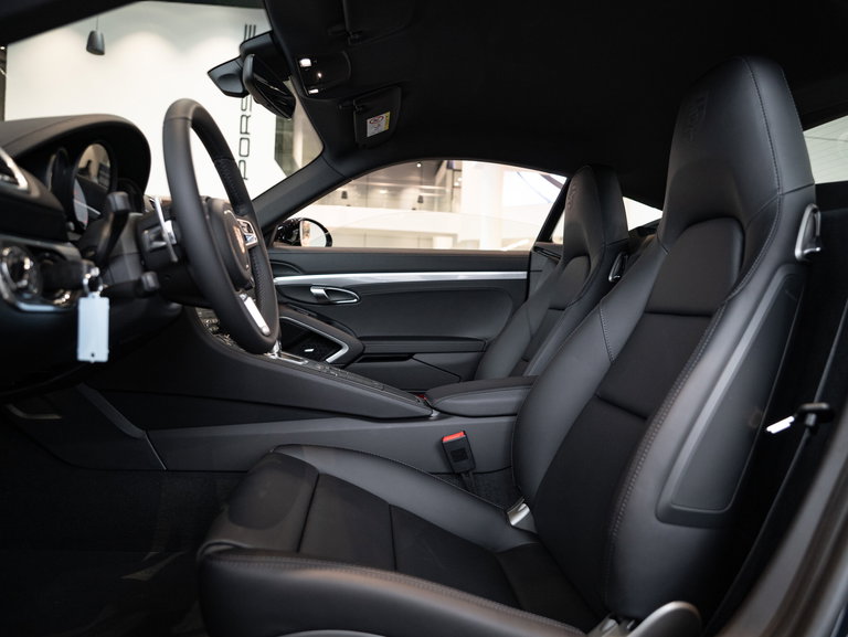 Porsche 718 Cayman Style Edition