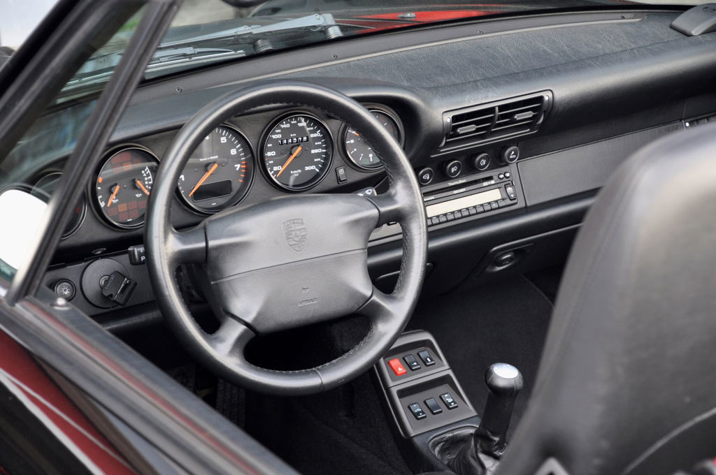 Porsche 993 Carrera 4