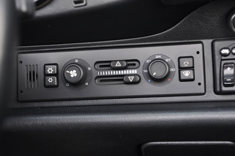 Porsche 993 Carrera 4