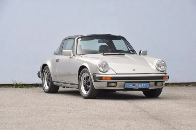 Porsche 911 Carrera 3.2 (KAT)