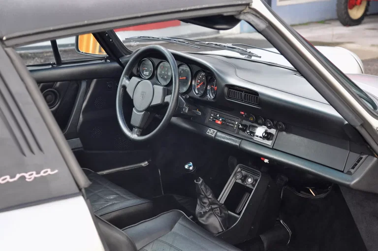 Porsche 911 Carrera 3.2 (KAT)