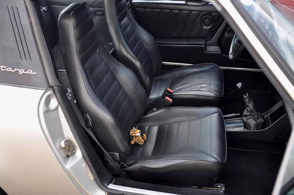 Porsche 911 Carrera 3.2 (KAT)