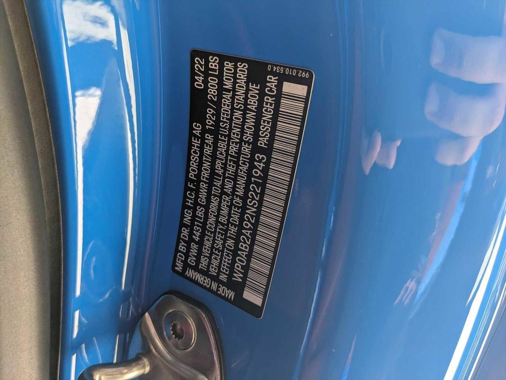 Porsche 992 Carrera 4 GTS