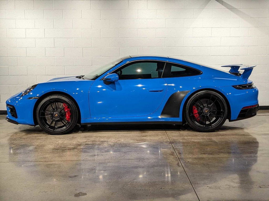 Porsche 992 Carrera 4 GTS