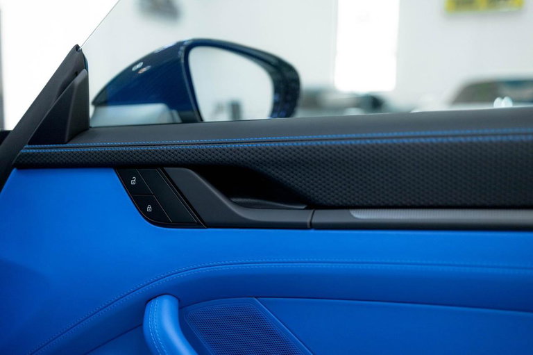 Porsche 992 GT3 Touring