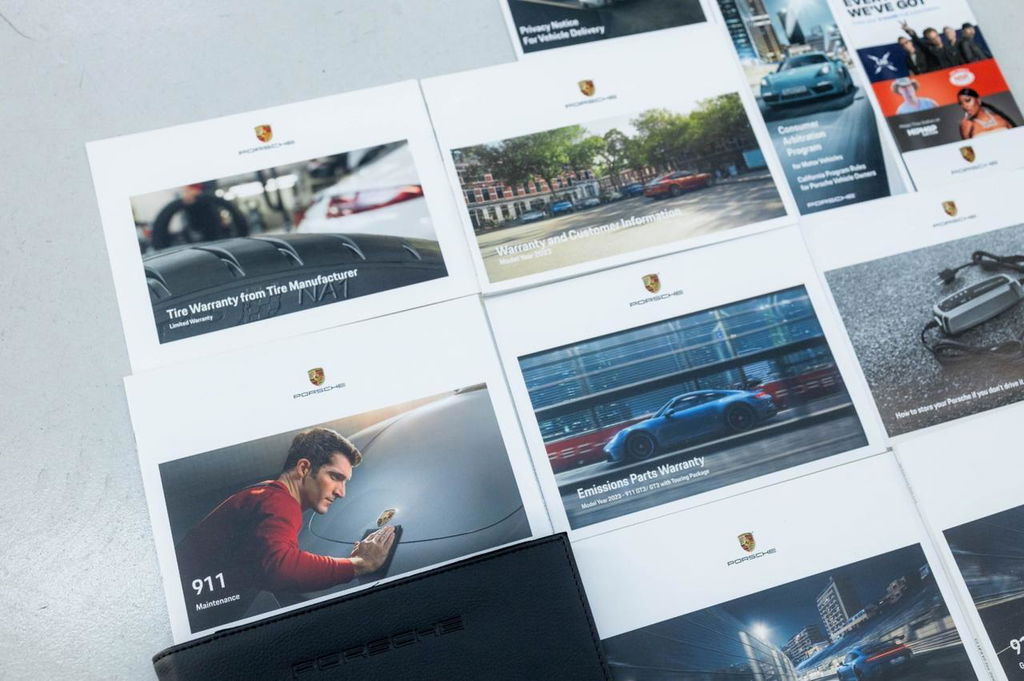 Porsche 992 GT3 Touring