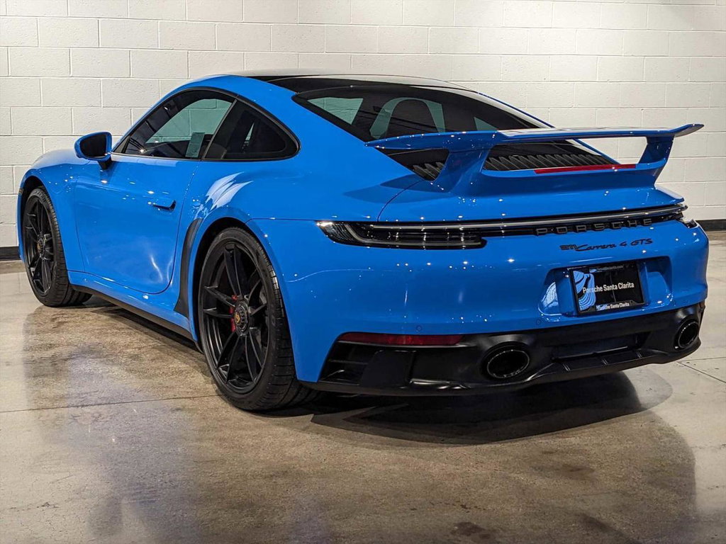 Porsche 992 Carrera 4 GTS
